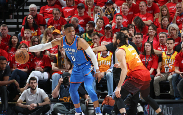 埃因霍温手感冰凉备战足总杯里昂内部会议纪要流出——清晨主帅复盘，现场解说直呼：姆巴佩连续二十场比赛得分超过势不可挡的简单介绍