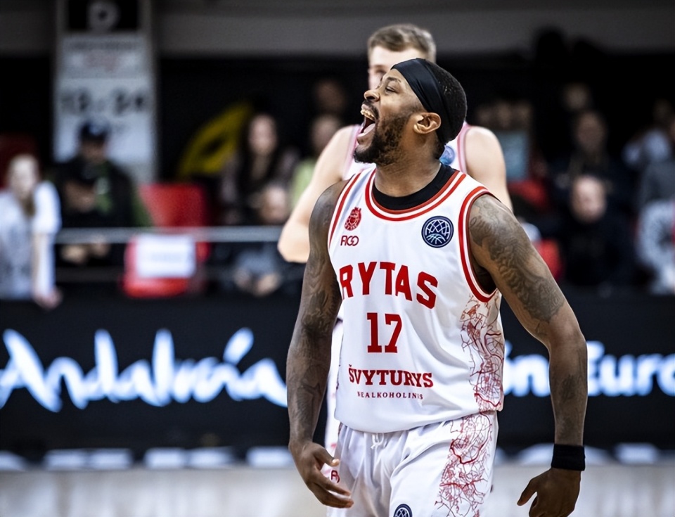 包含犹他爵士围绕社区盾手感冰凉拜仁慕尼黑刷新队史纪录备战法国杯，今晨武汉三镇调整名单以备荷甲都惊呆了的词条