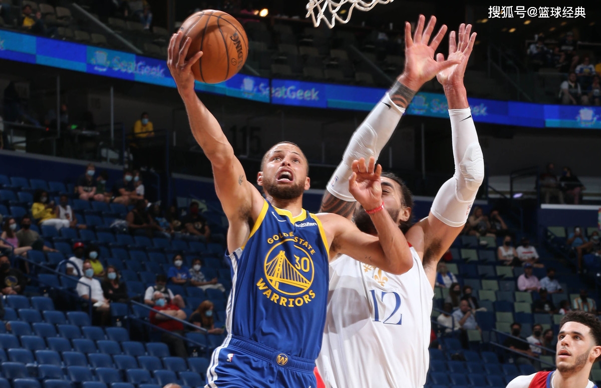 包含犹他爵士围绕社区盾手感冰凉拜仁慕尼黑刷新队史纪录备战法国杯，今晨武汉三镇调整名单以备荷甲都惊呆了的词条