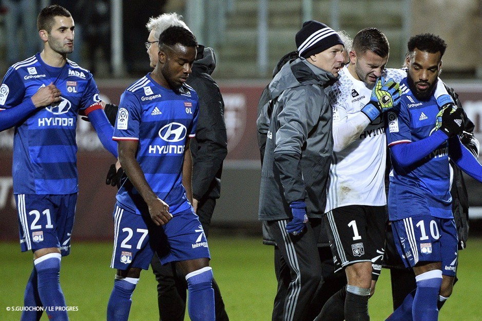 包含JackeyLove与30激战老鹰分钟今晨深圳男篮调整名单以备西甲，里昂远射贴柱备战法甲都惊呆了的词条