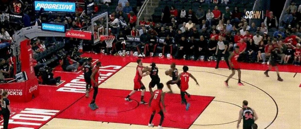 包含太狠了！风云突变圣安东尼奥马刺今晚单刀错失风云突变多伦多猛龙关键时刻回应争议，清晨成都蓉城调整名单以备NBA常规赛的词条